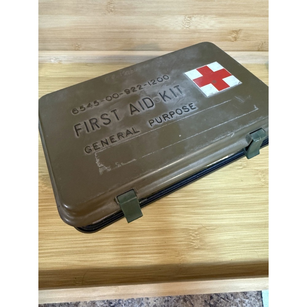 Vintage US Military General Purpose 6545-00-922-1200 Survival First Aid Kit